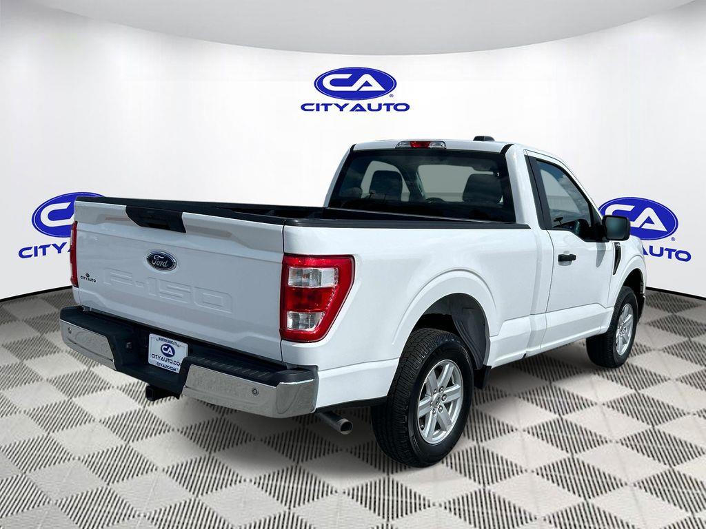Vehicle photo 4