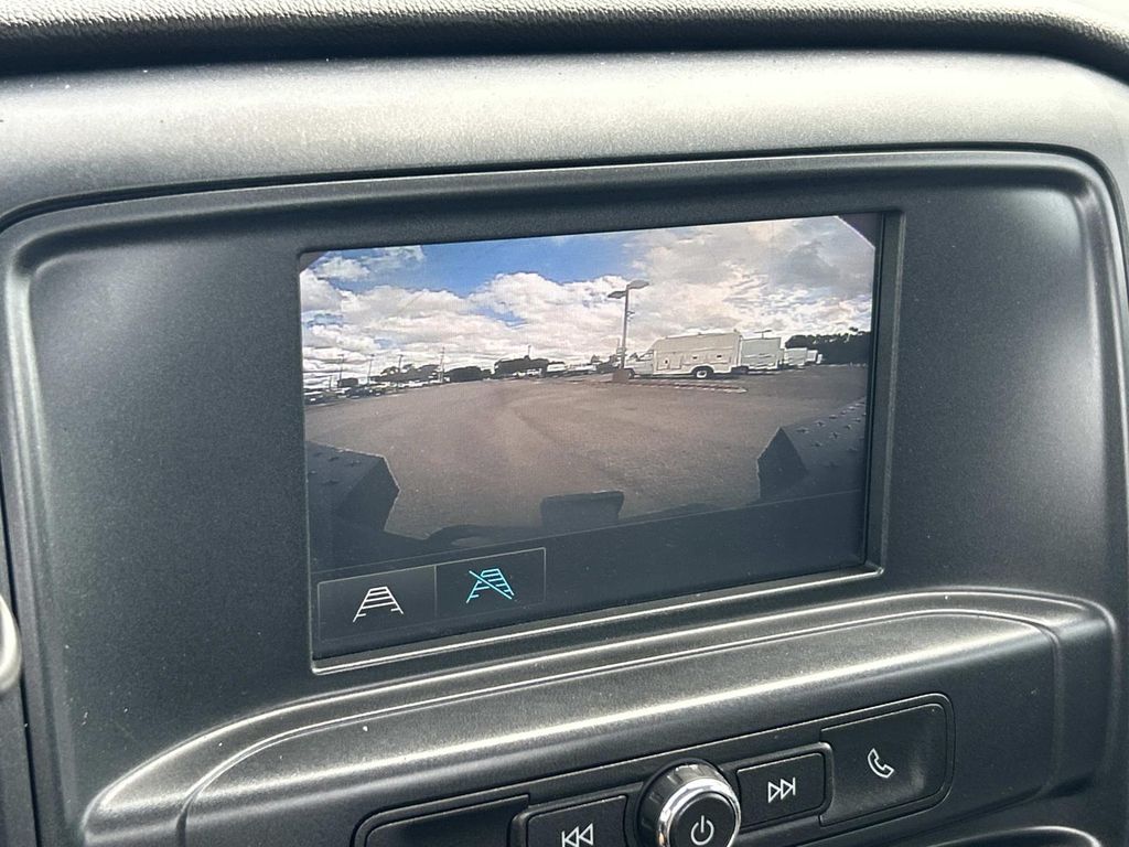 Vehicle photo 33