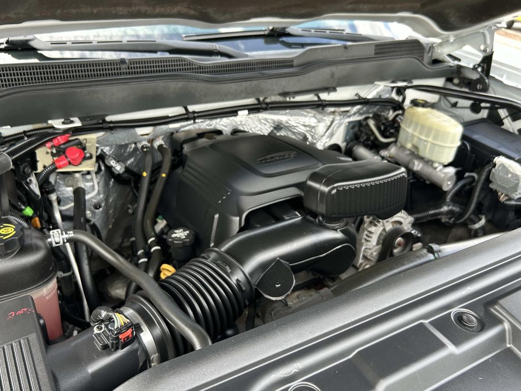 Vehicle photo 27