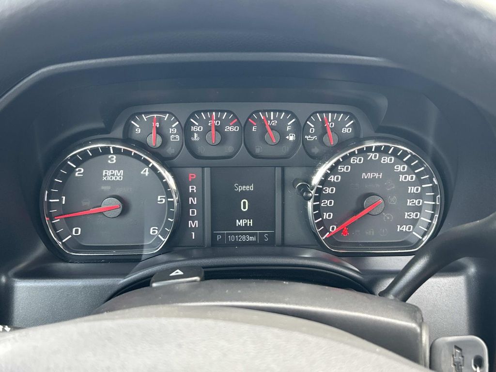 Vehicle photo 40
