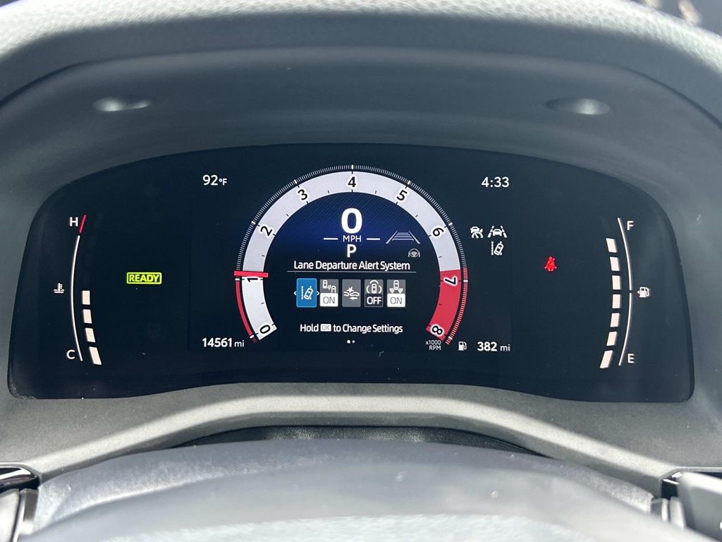 Vehicle photo 37