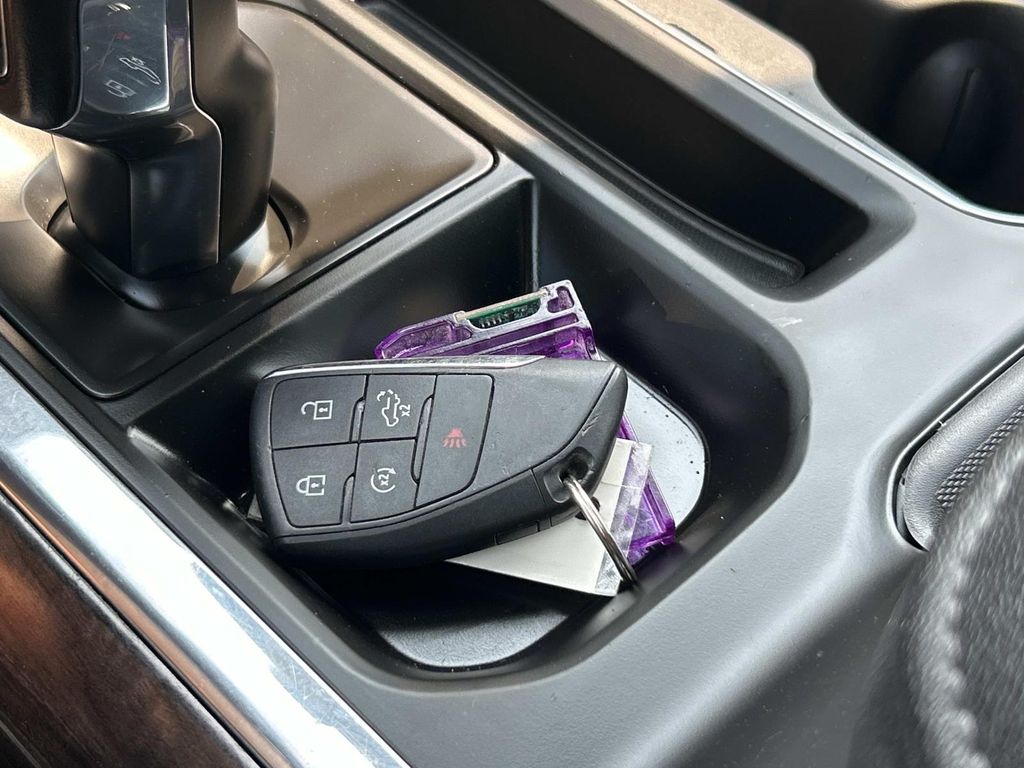 Vehicle photo 39