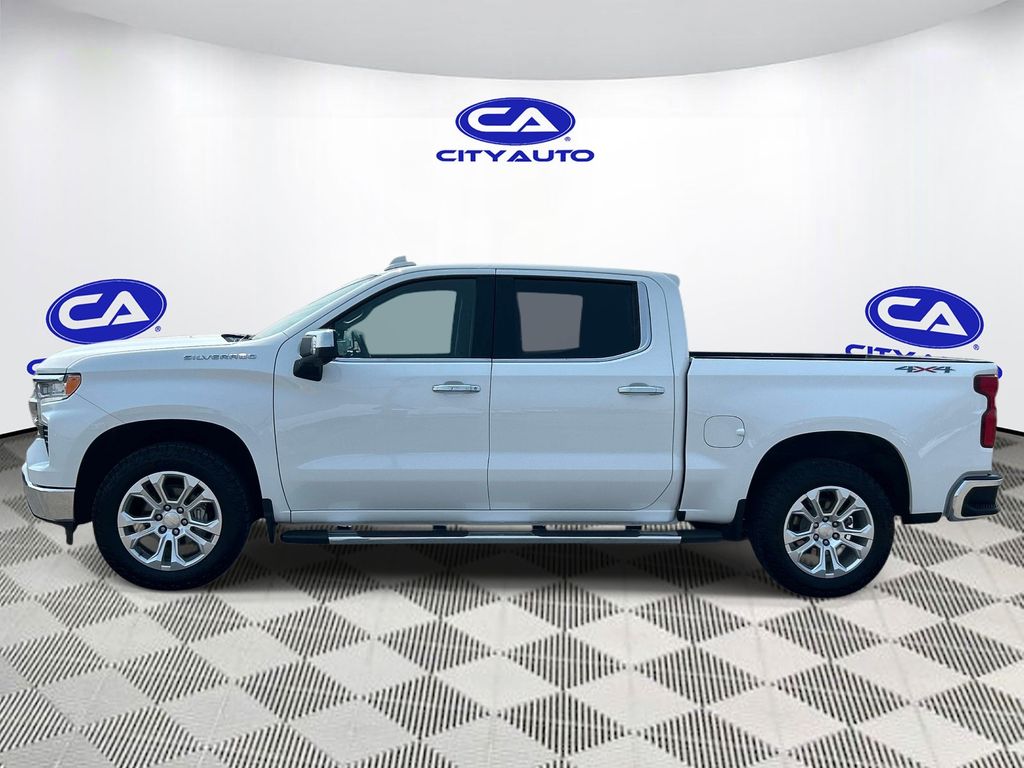 Vehicle photo 7