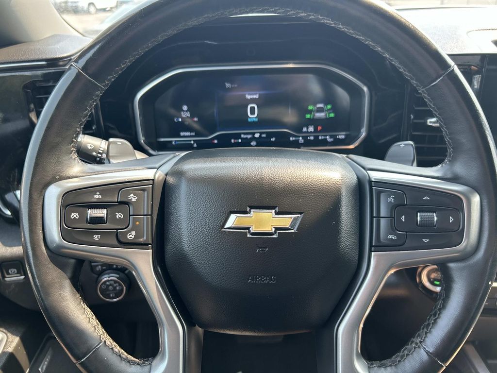 Vehicle photo 40