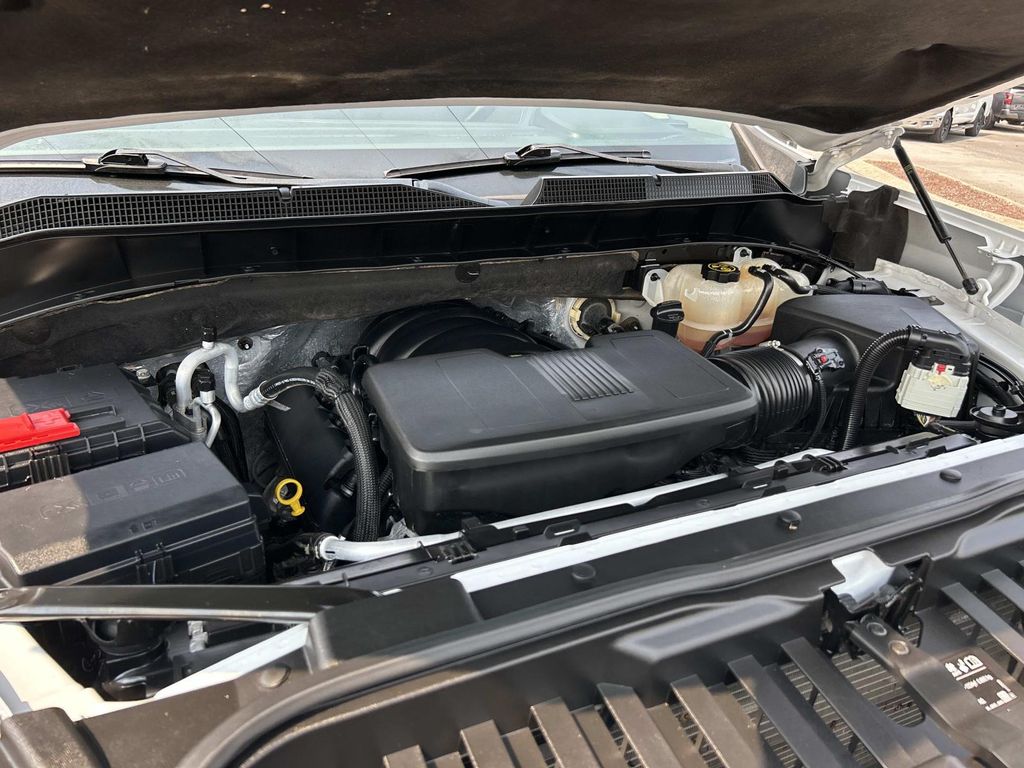Vehicle photo 22