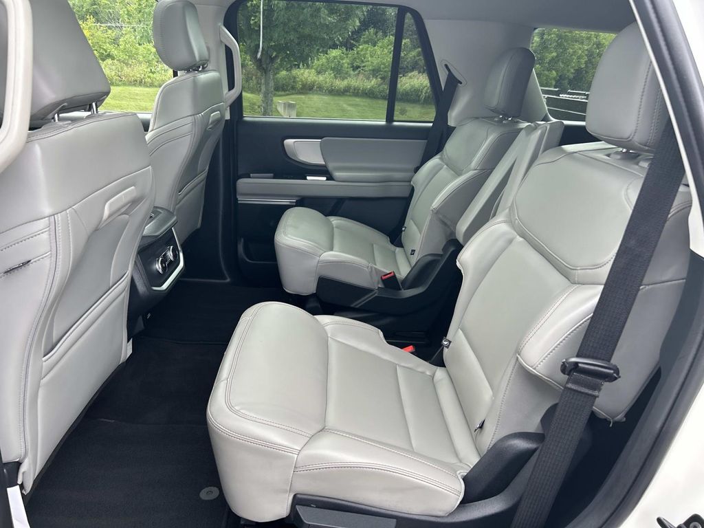 Used 2025 Ford Expedition SUV