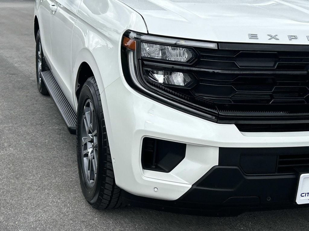 Used 2025 Ford Expedition SUV