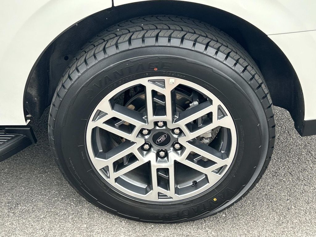 Used 2025 Ford Expedition SUV