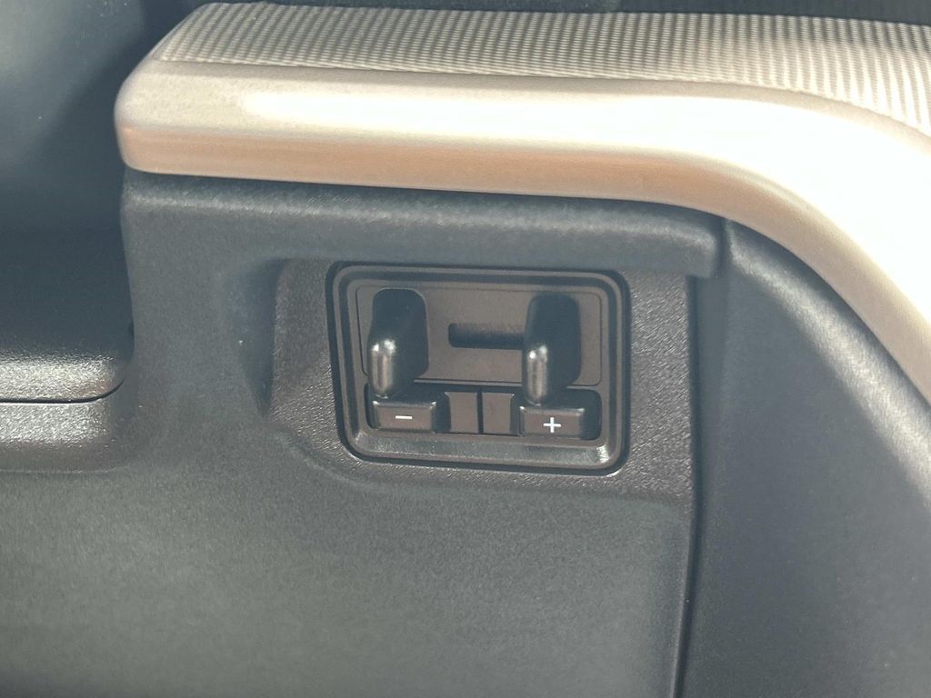 Used 2025 Ford Expedition SUV