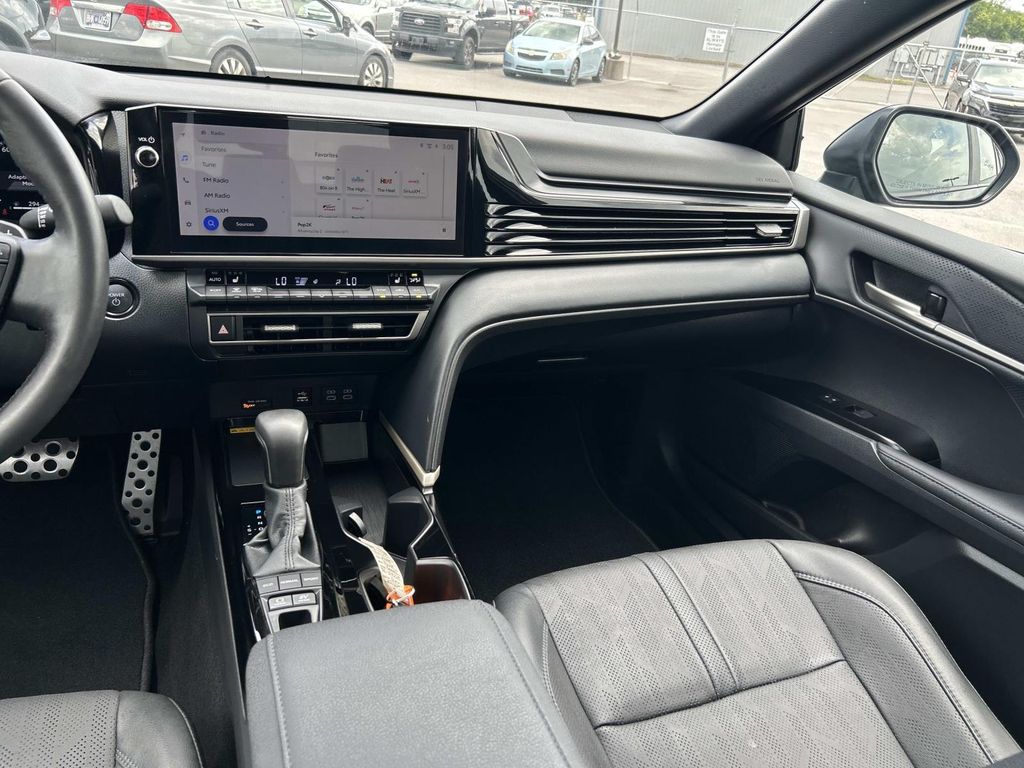 Used 2025 Toyota Camry Hybrid Sedan