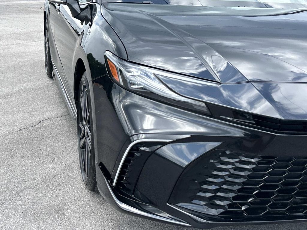 Used 2025 Toyota Camry Hybrid Sedan