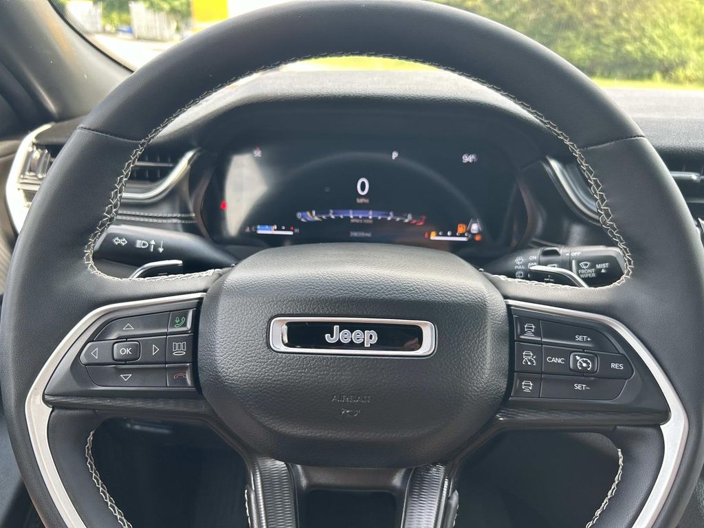 Used 2023 Jeep Grand Cherokee L SUV