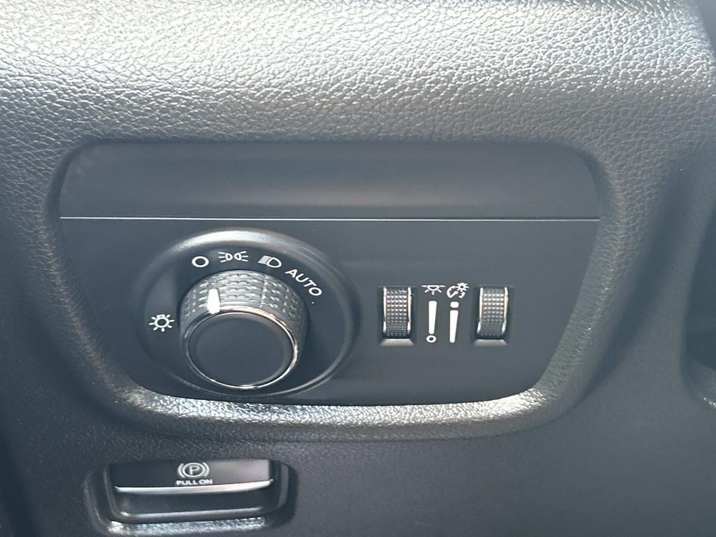 Used 2023 Jeep Grand Cherokee L SUV