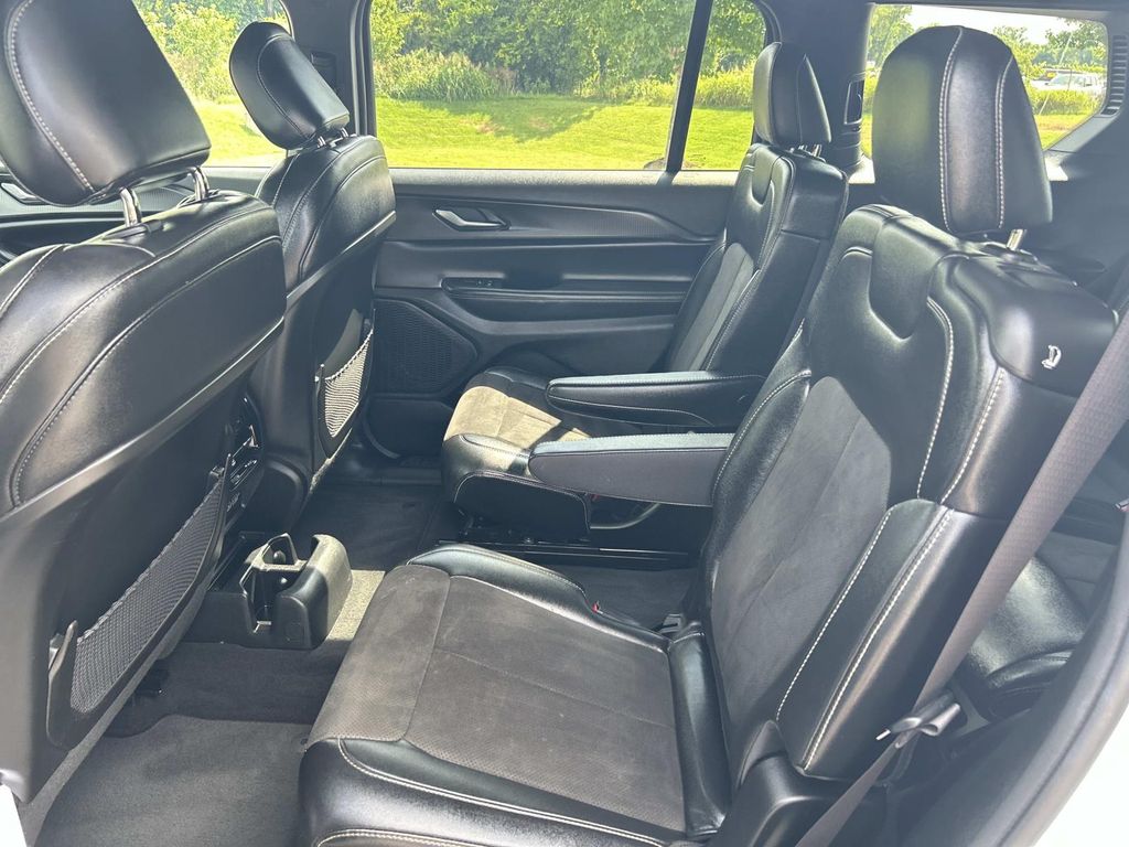 Used 2023 Jeep Grand Cherokee L SUV