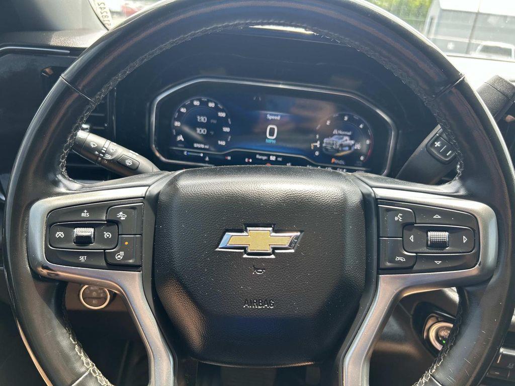 Vehicle photo 40
