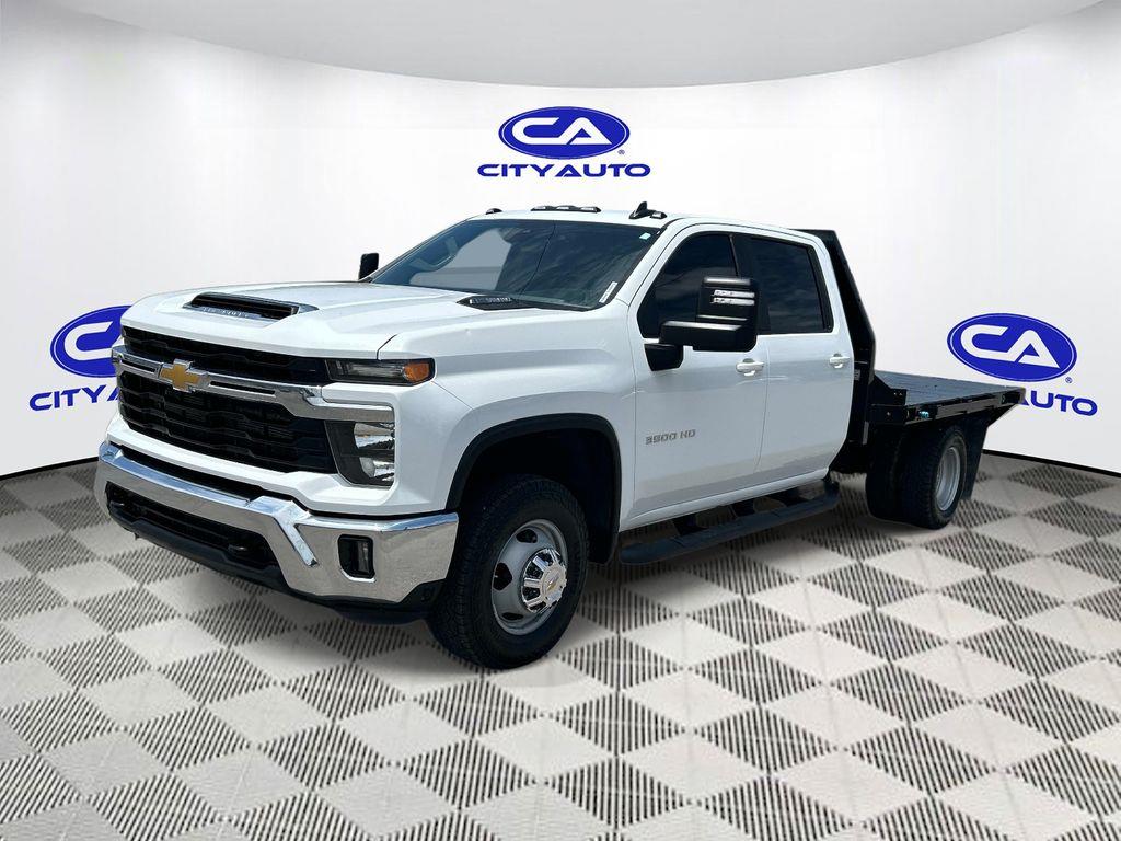 Vehicle photo 10
