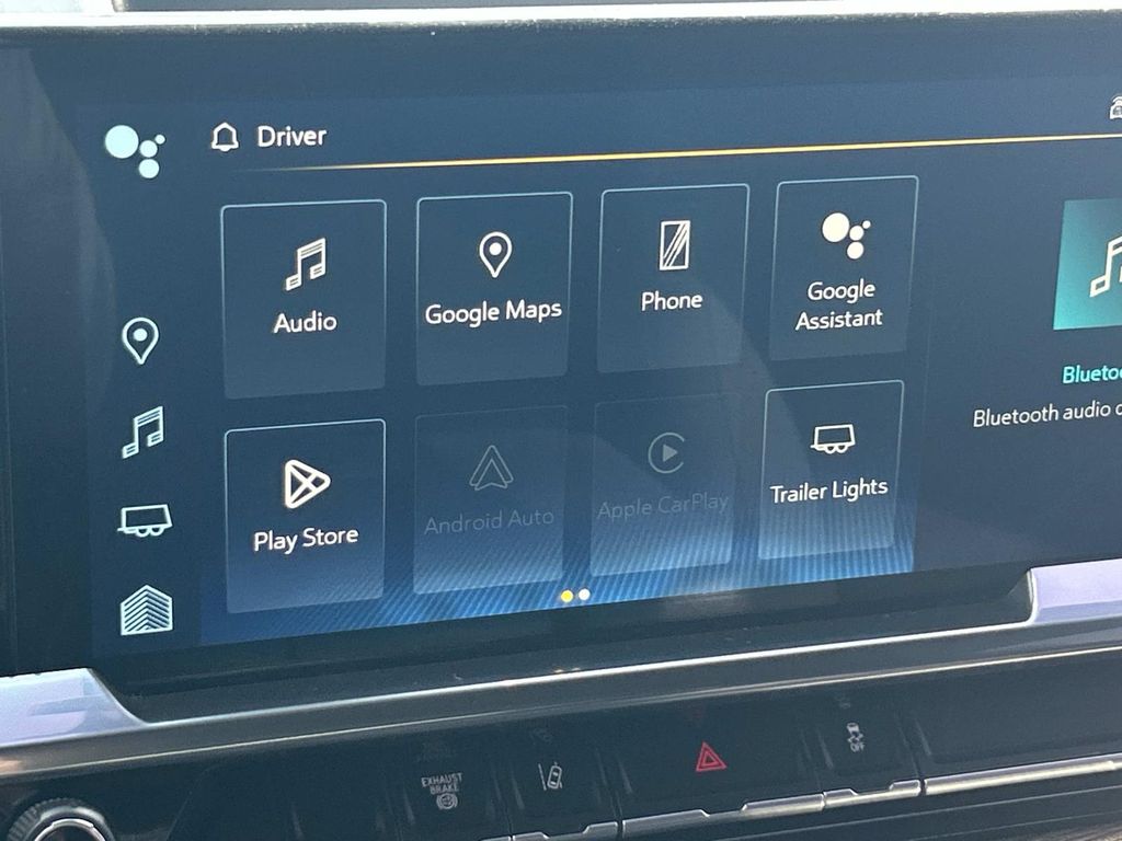 Vehicle photo 30