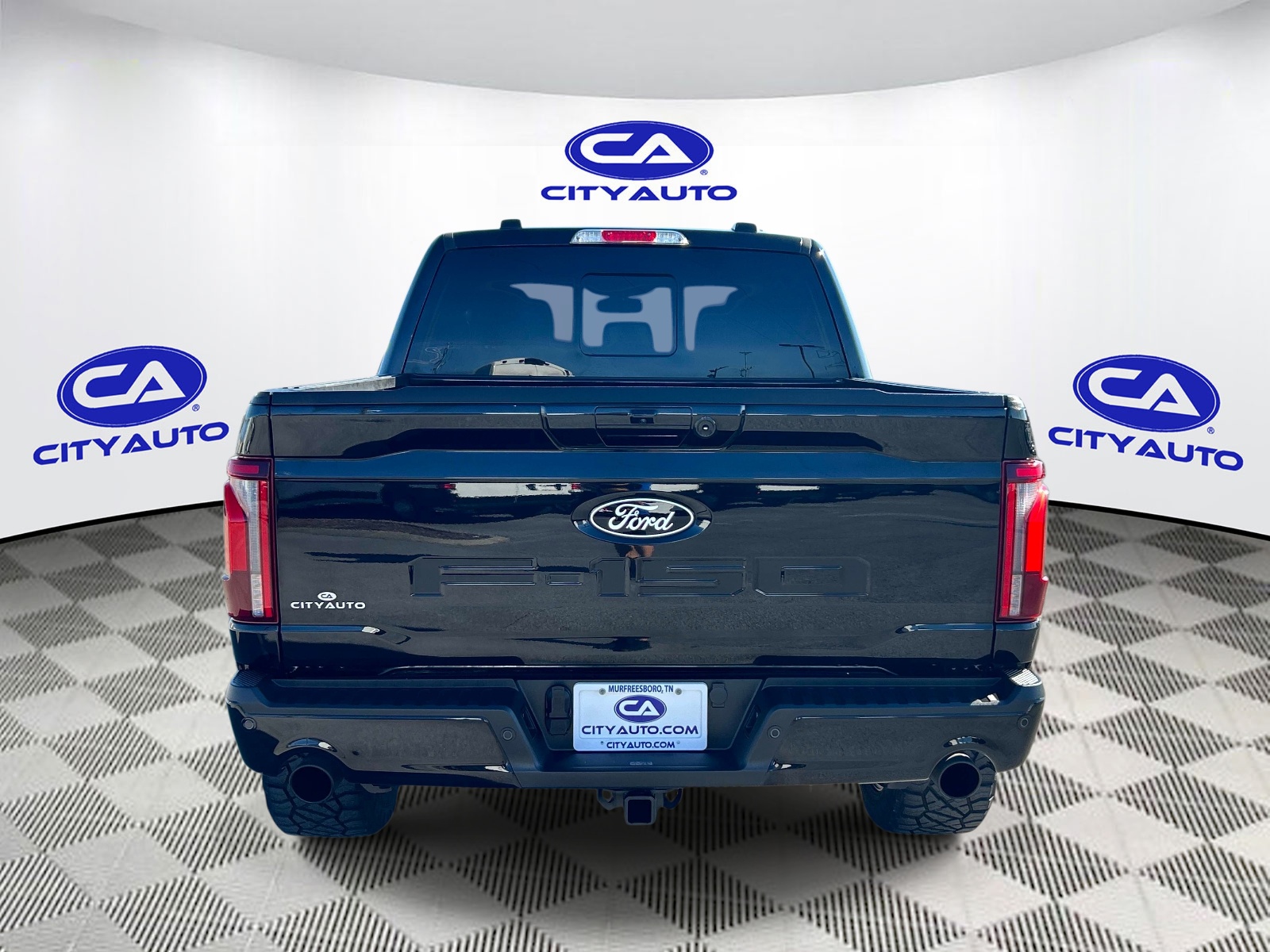 Vehicle photo 4