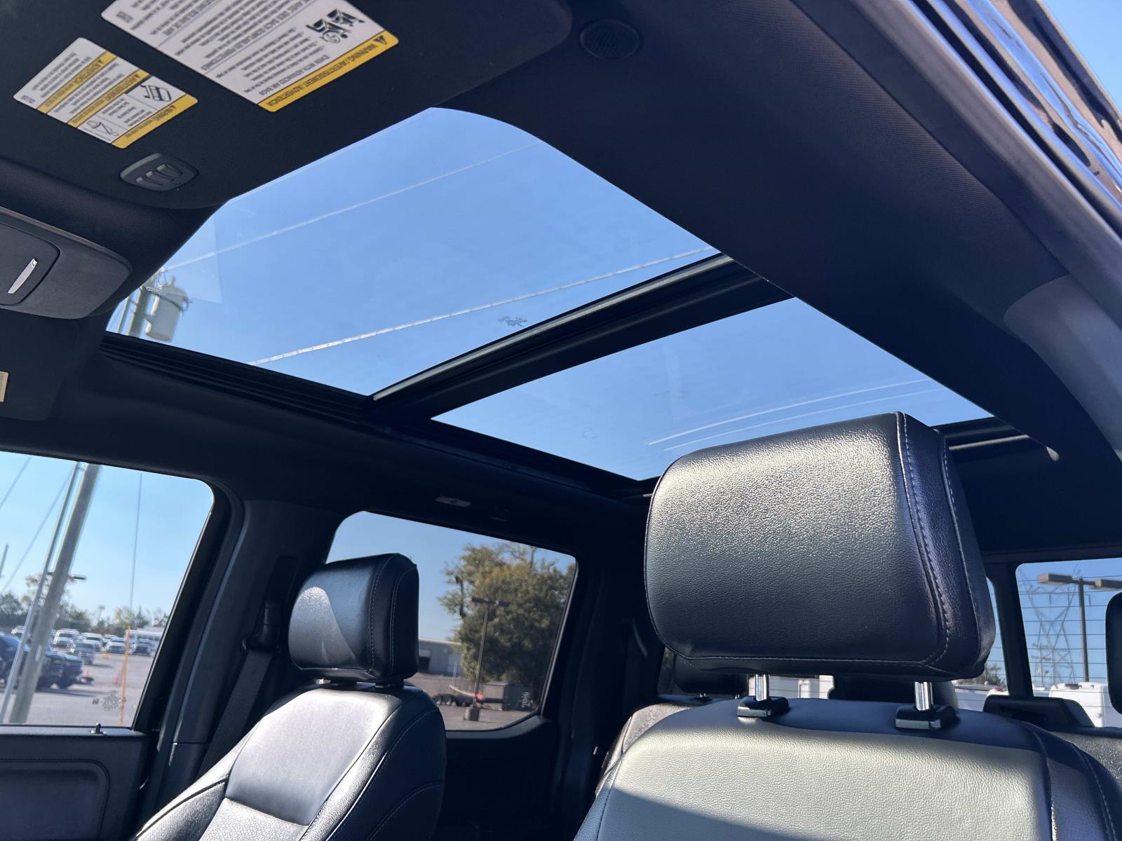 Vehicle photo 31