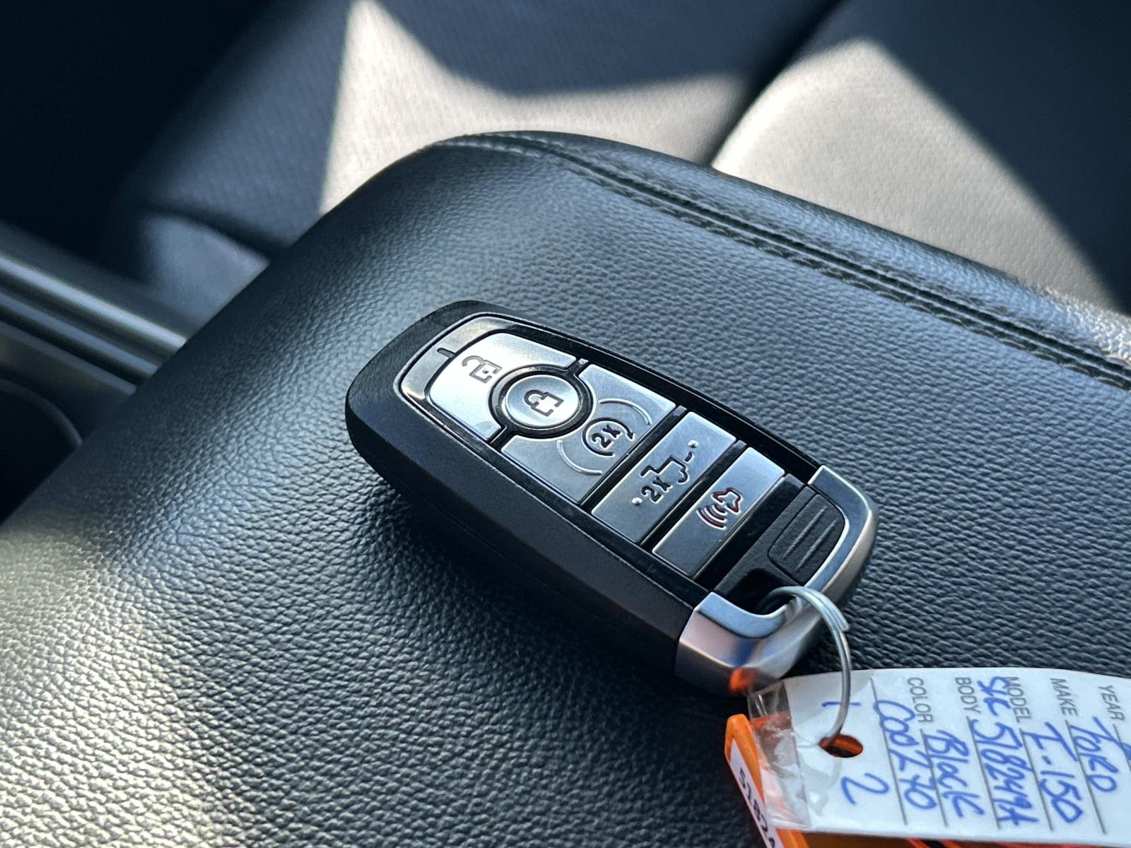 Vehicle photo 43