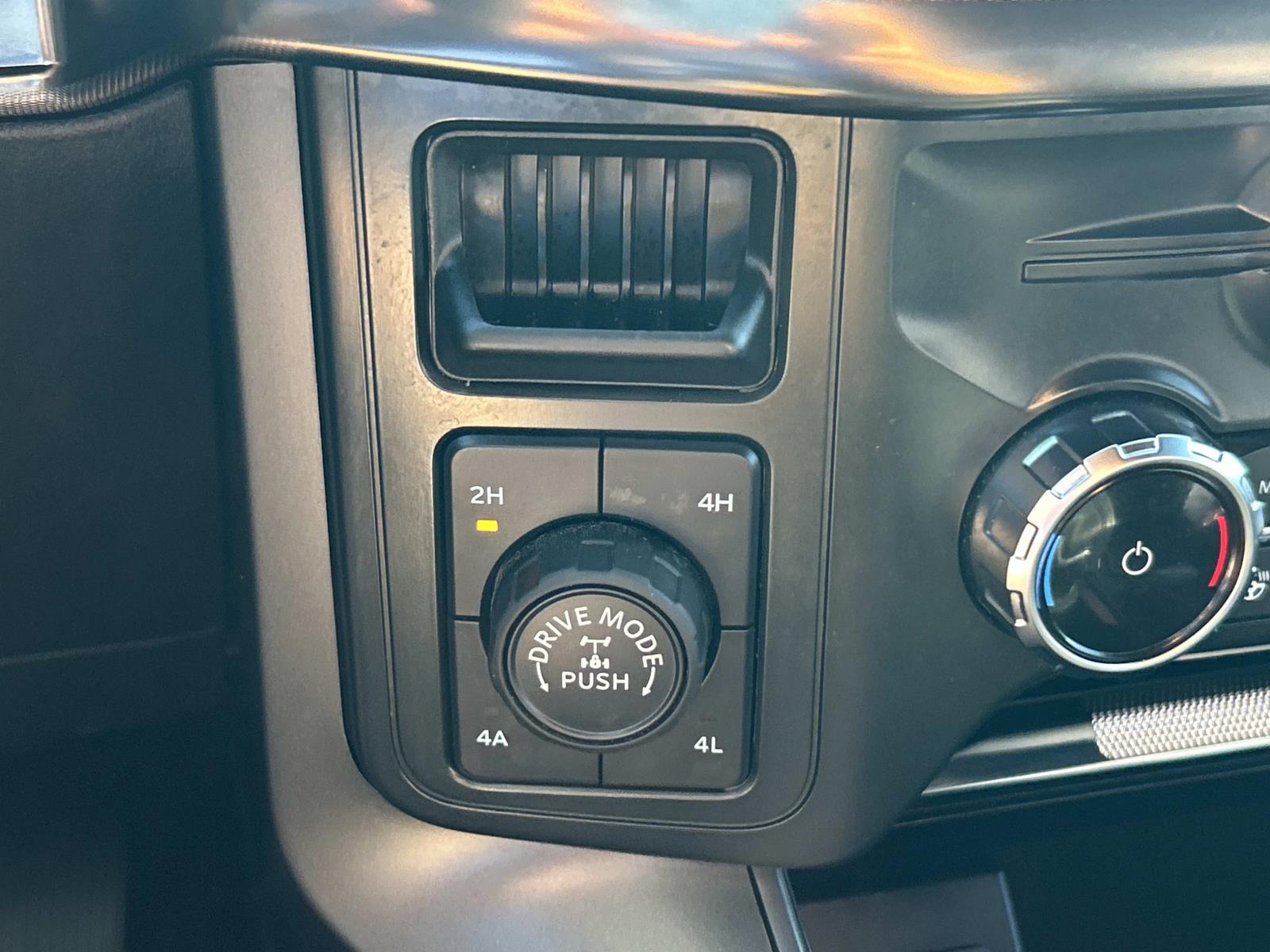 Vehicle photo 41