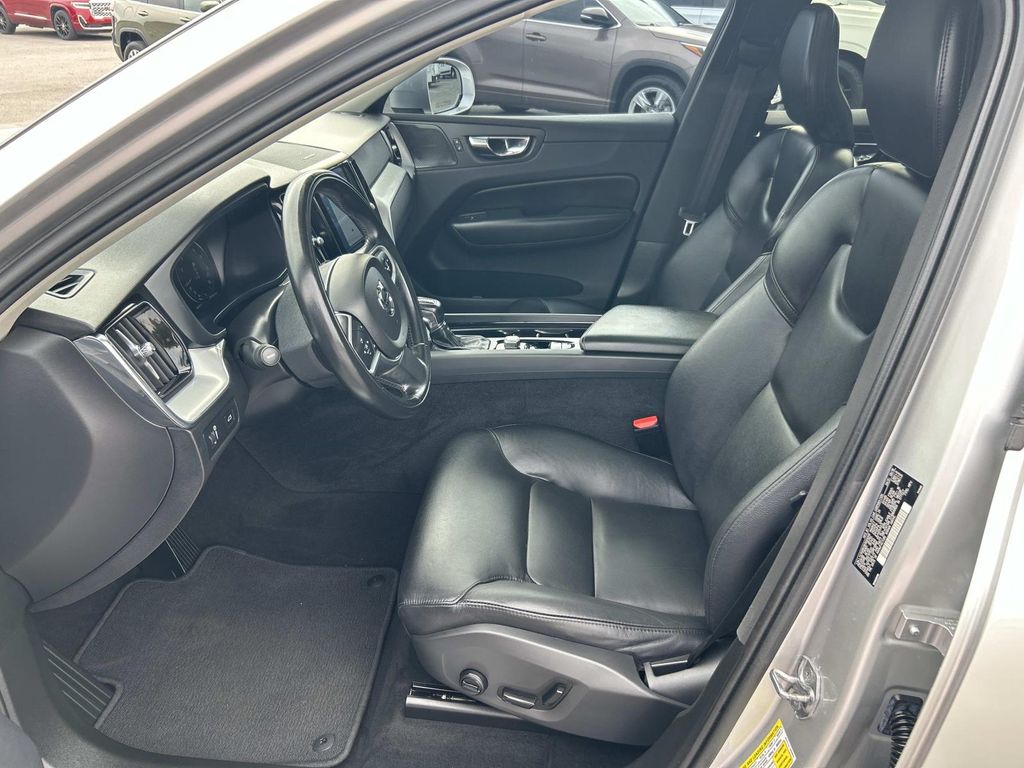 Used 2019 Volvo XC60 T5 SUV