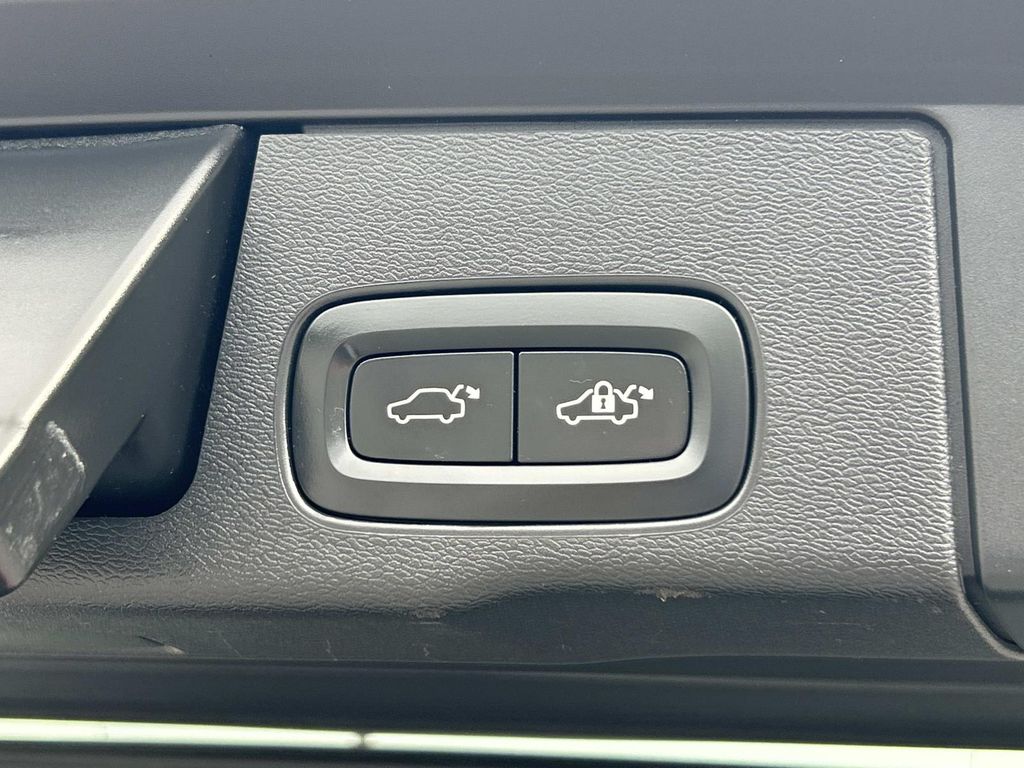 Used 2019 Volvo XC60 T5 SUV