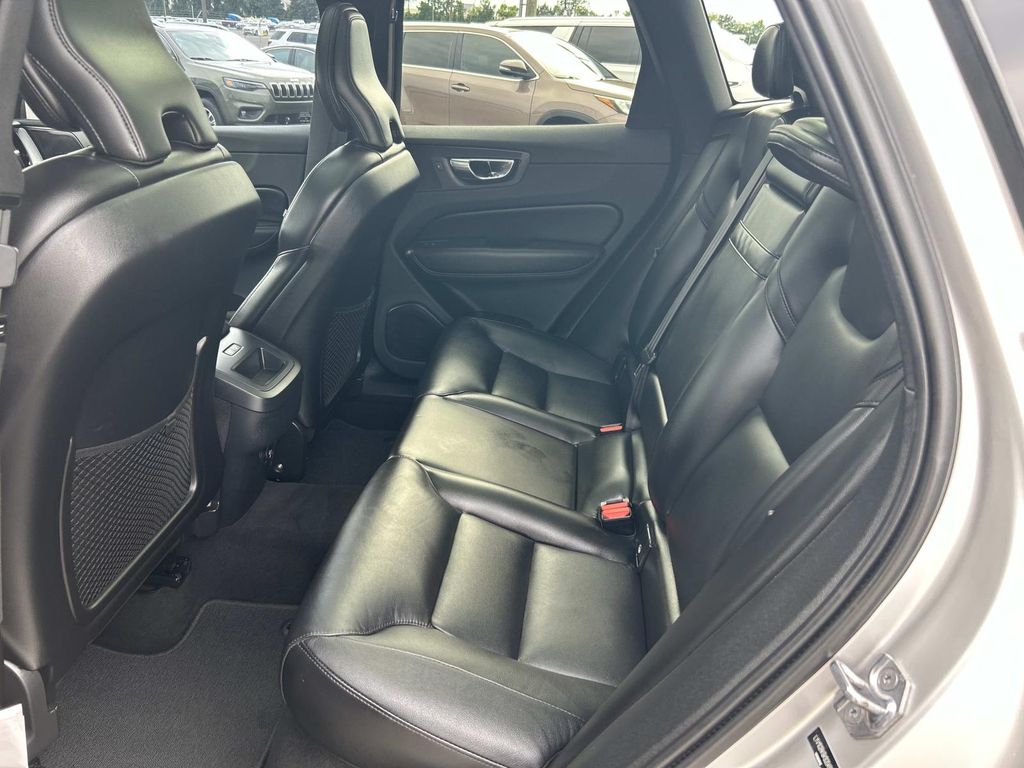 Used 2019 Volvo XC60 T5 SUV