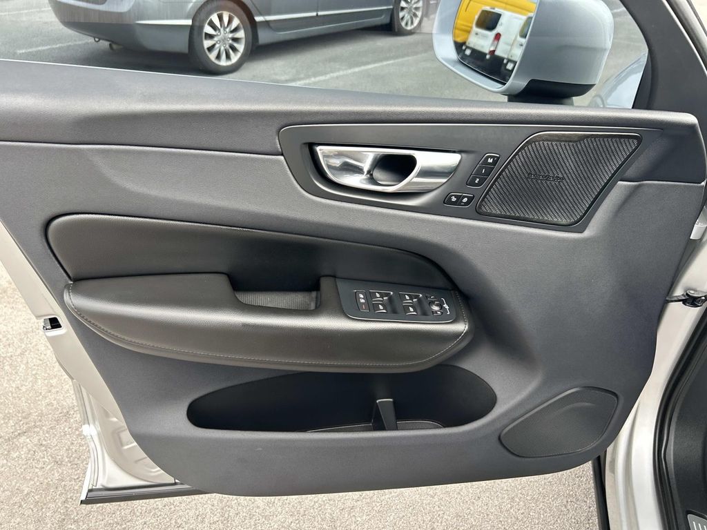 Used 2019 Volvo XC60 T5 SUV