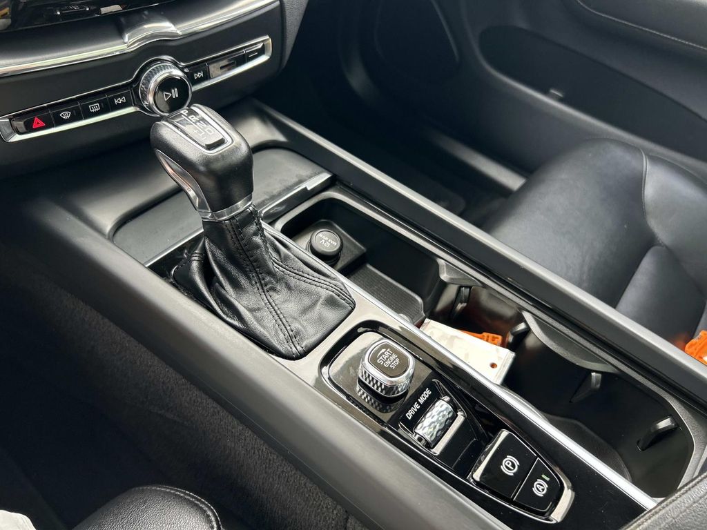 Used 2019 Volvo XC60 T5 SUV