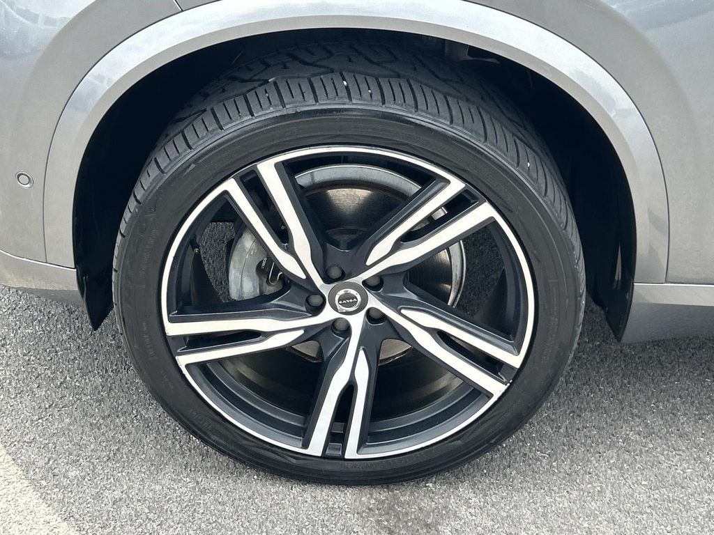 Used 2017 Volvo XC90 T5 SUV
