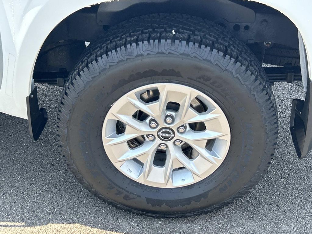 Used 2024 Nissan Frontier Truck