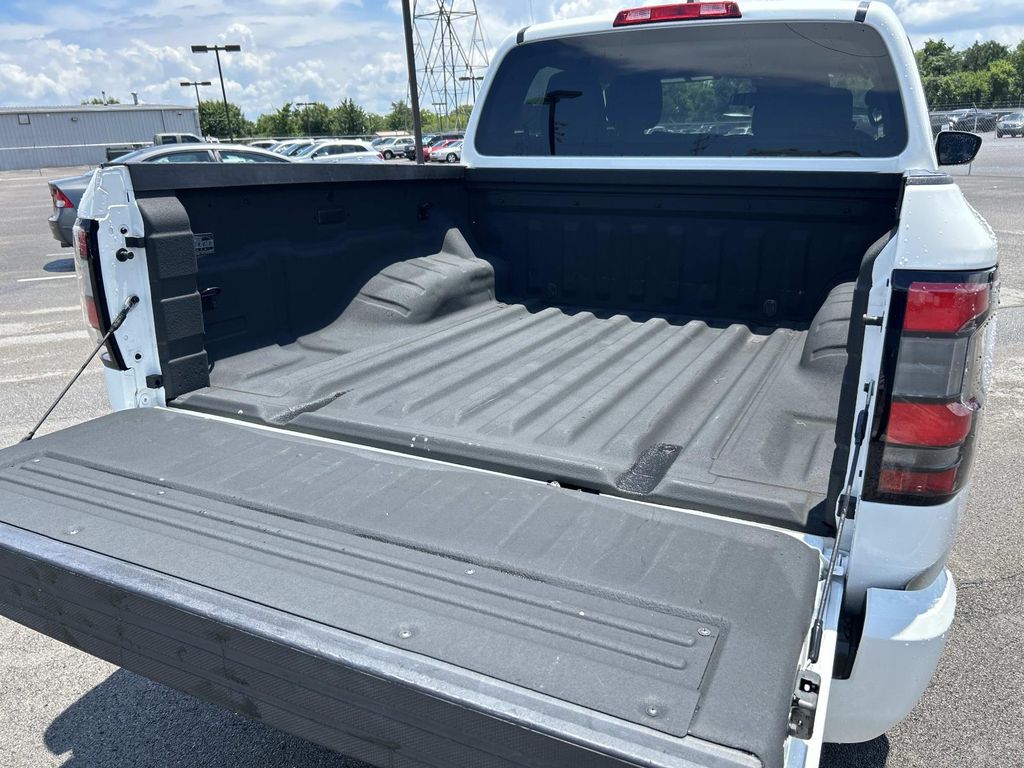Used 2024 Nissan Frontier Truck