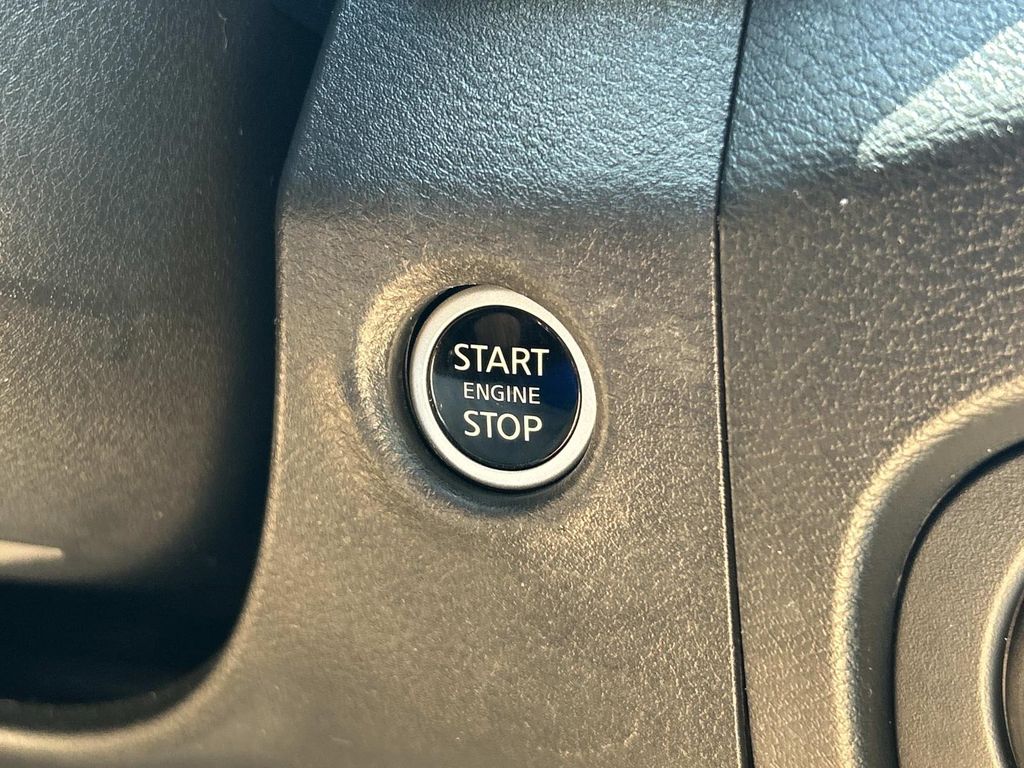 Used 2024 Nissan Frontier Truck