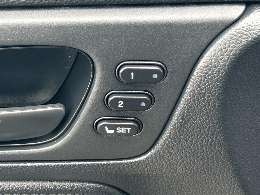 Used 2025 Honda Odyssey Van
