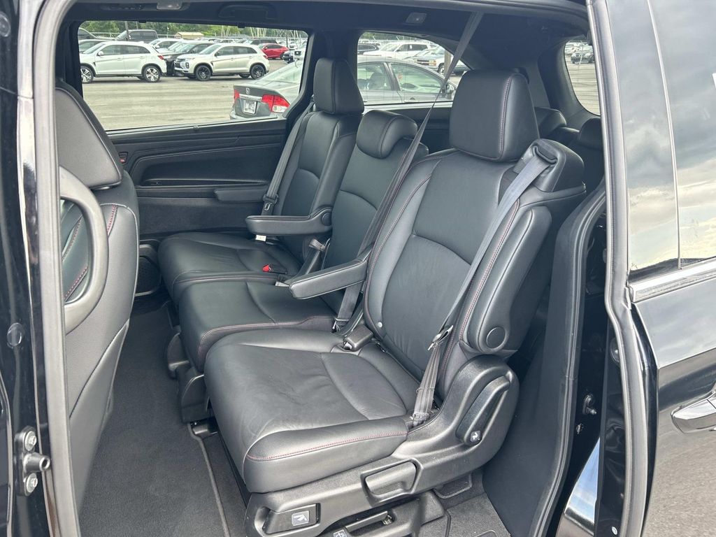 Used 2025 Honda Odyssey Van