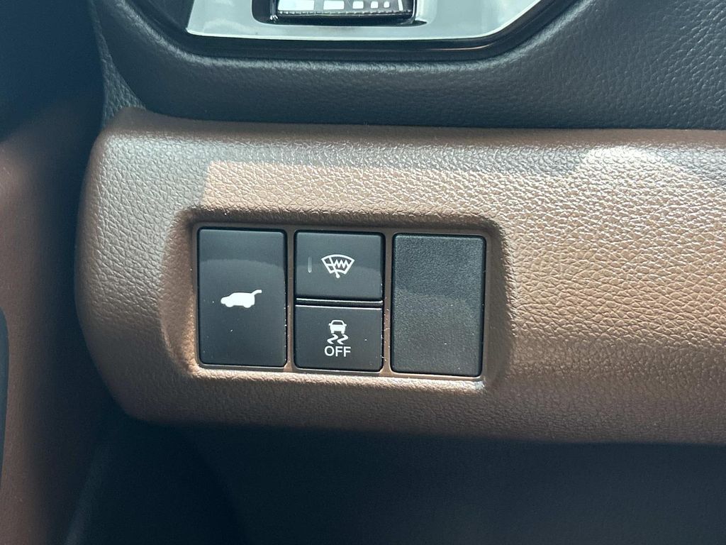 Used 2025 Honda Pilot SUV