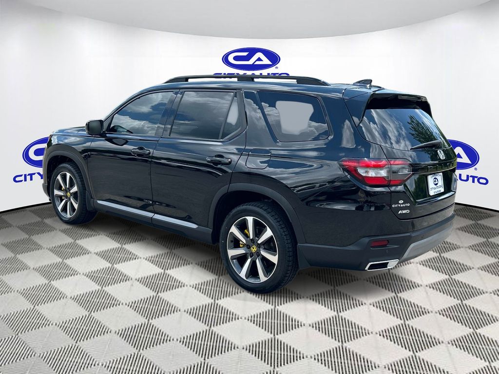 Used 2025 Honda Pilot SUV