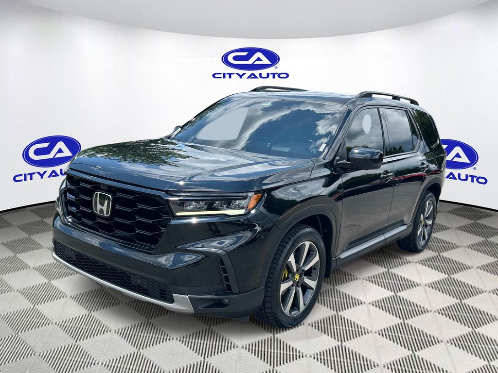 Used 2025 Honda Pilot SUV