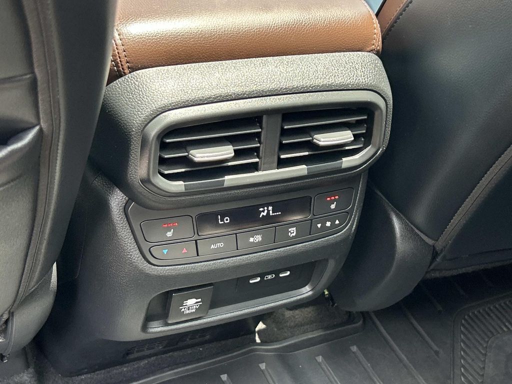 Used 2025 Honda Pilot SUV