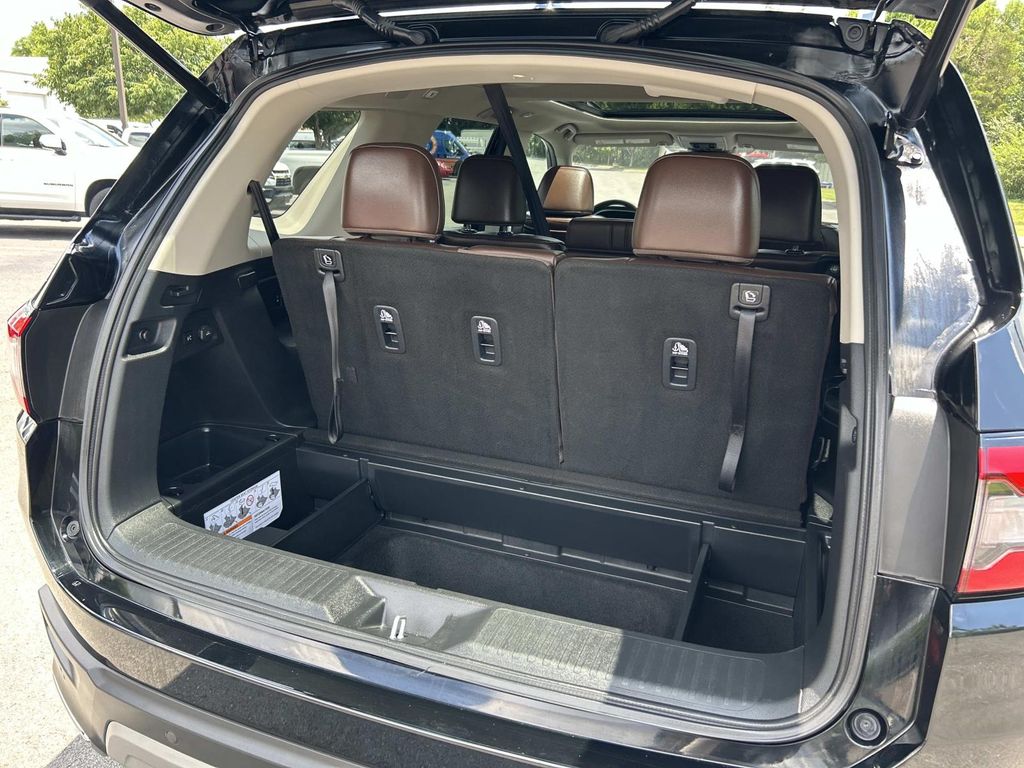 Used 2025 Honda Pilot SUV