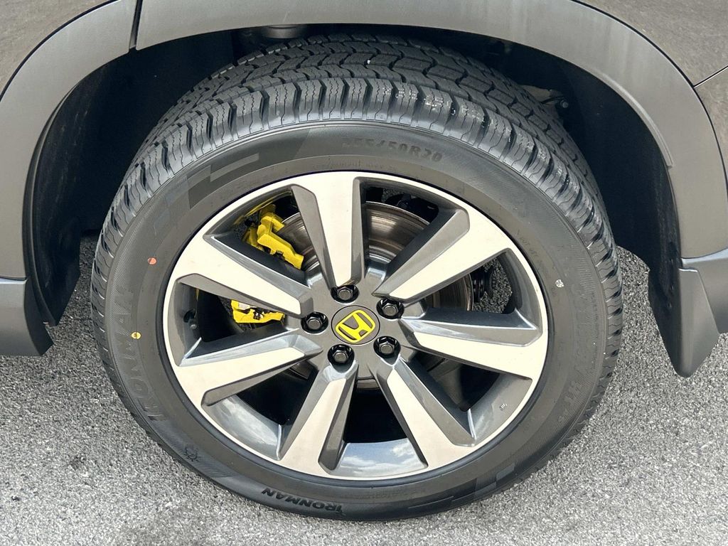 Used 2025 Honda Pilot SUV