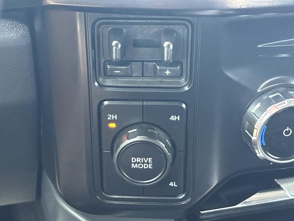 Vehicle photo 39