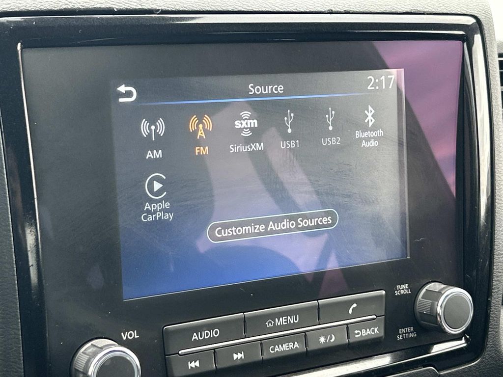 Vehicle photo 29