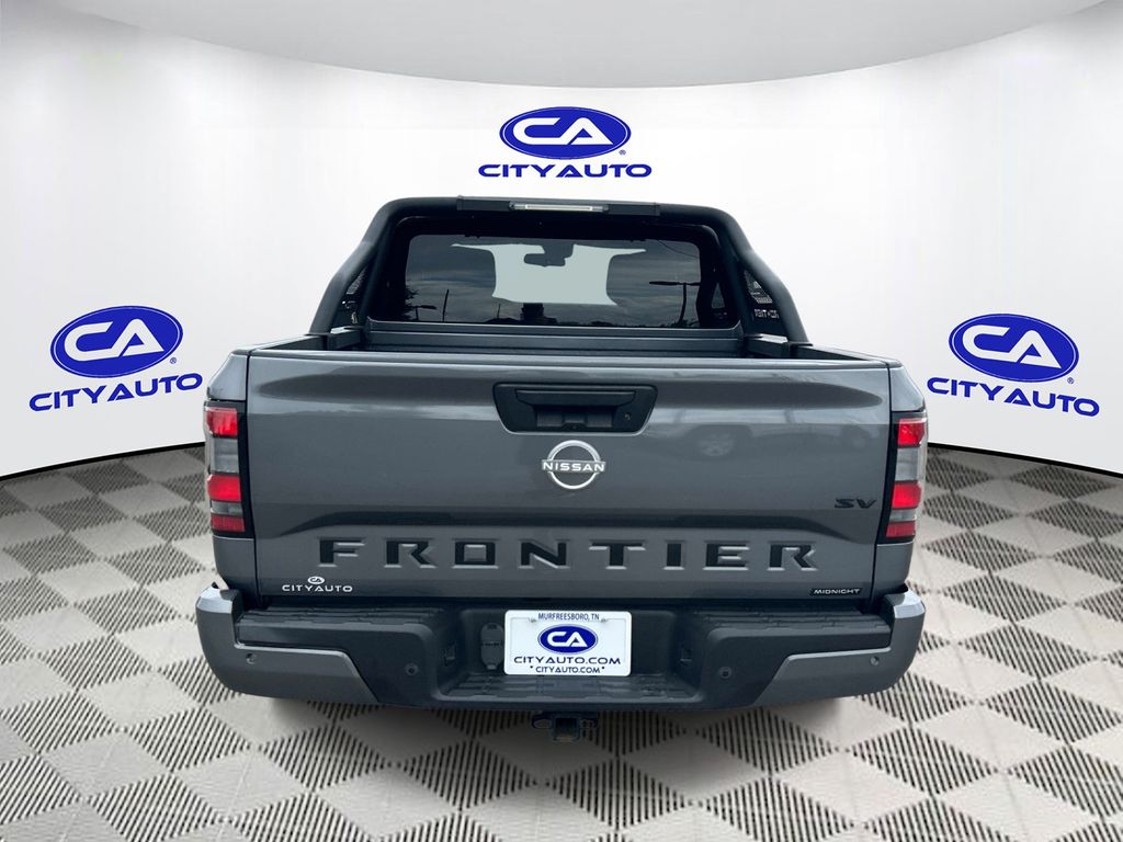 Vehicle photo 4