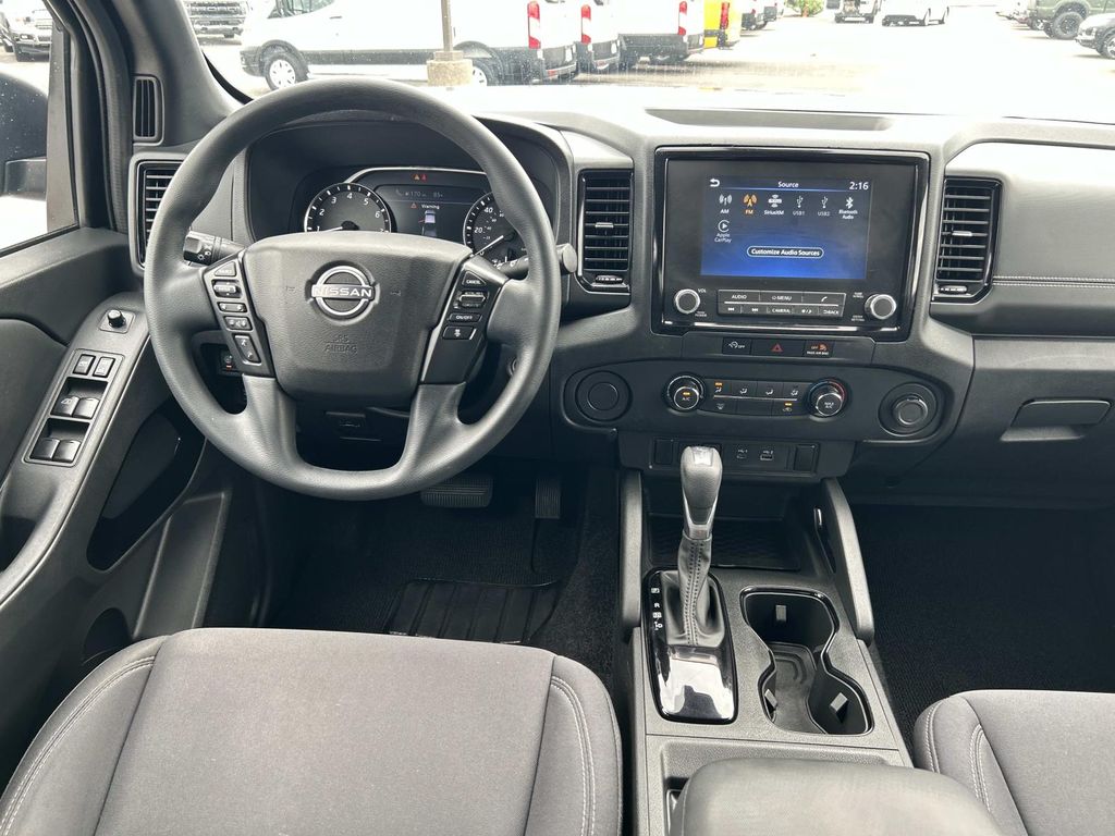 Vehicle photo 20