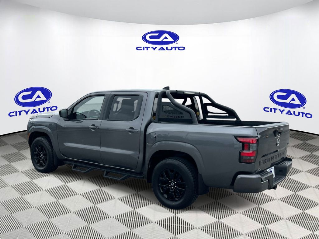 Vehicle photo 5