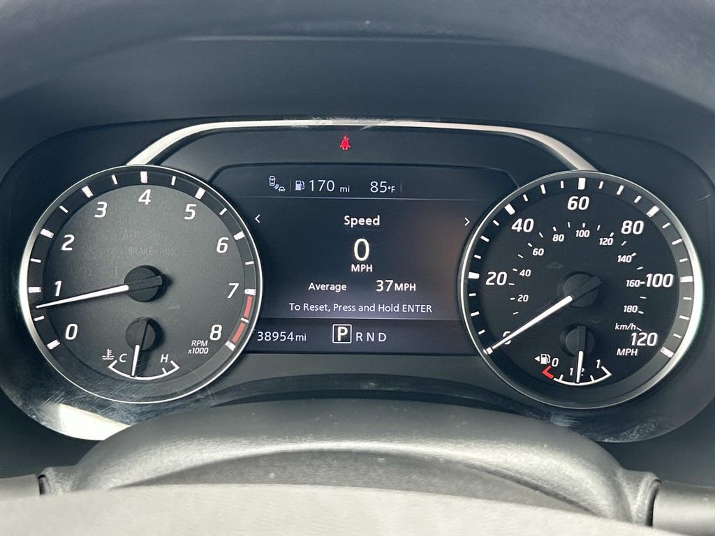 Vehicle photo 37