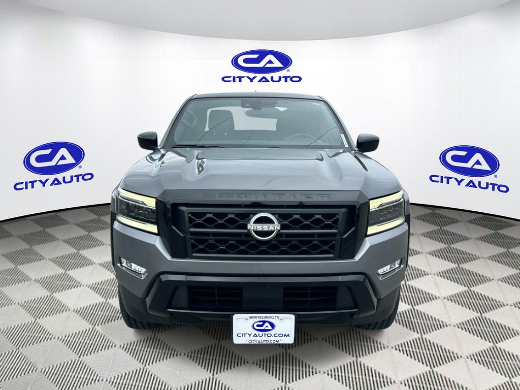 Vehicle photo 10