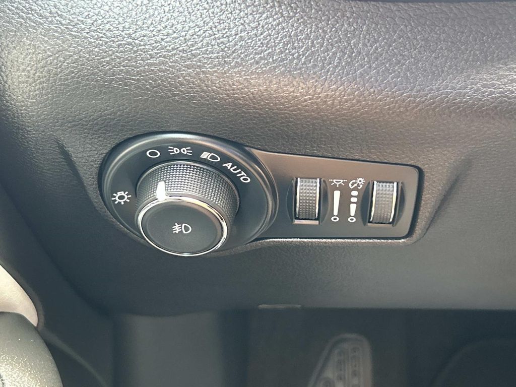 Used 2025 Jeep Compass SUV